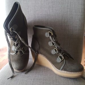 Cute Merona Wedge boots